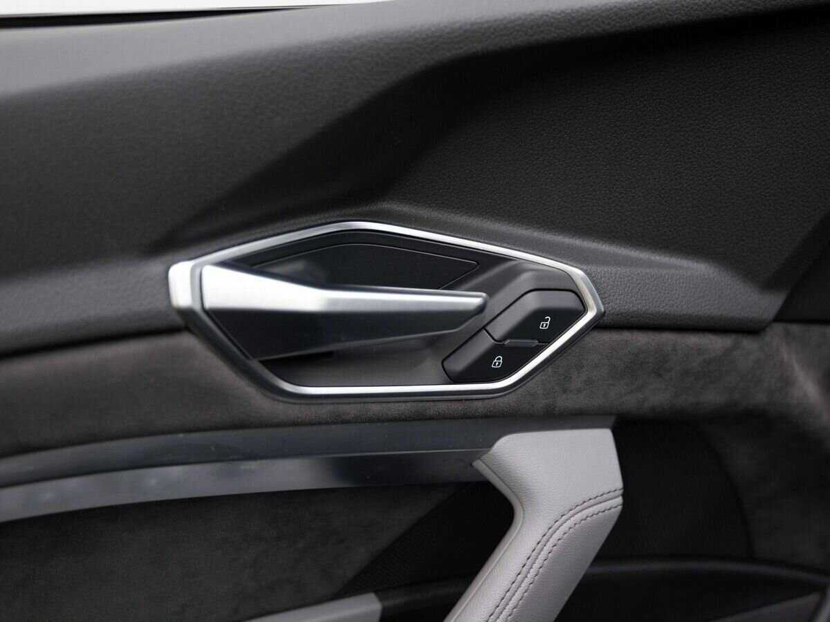 Audi e-tron с пробегом — 2020 год. Фото: #19