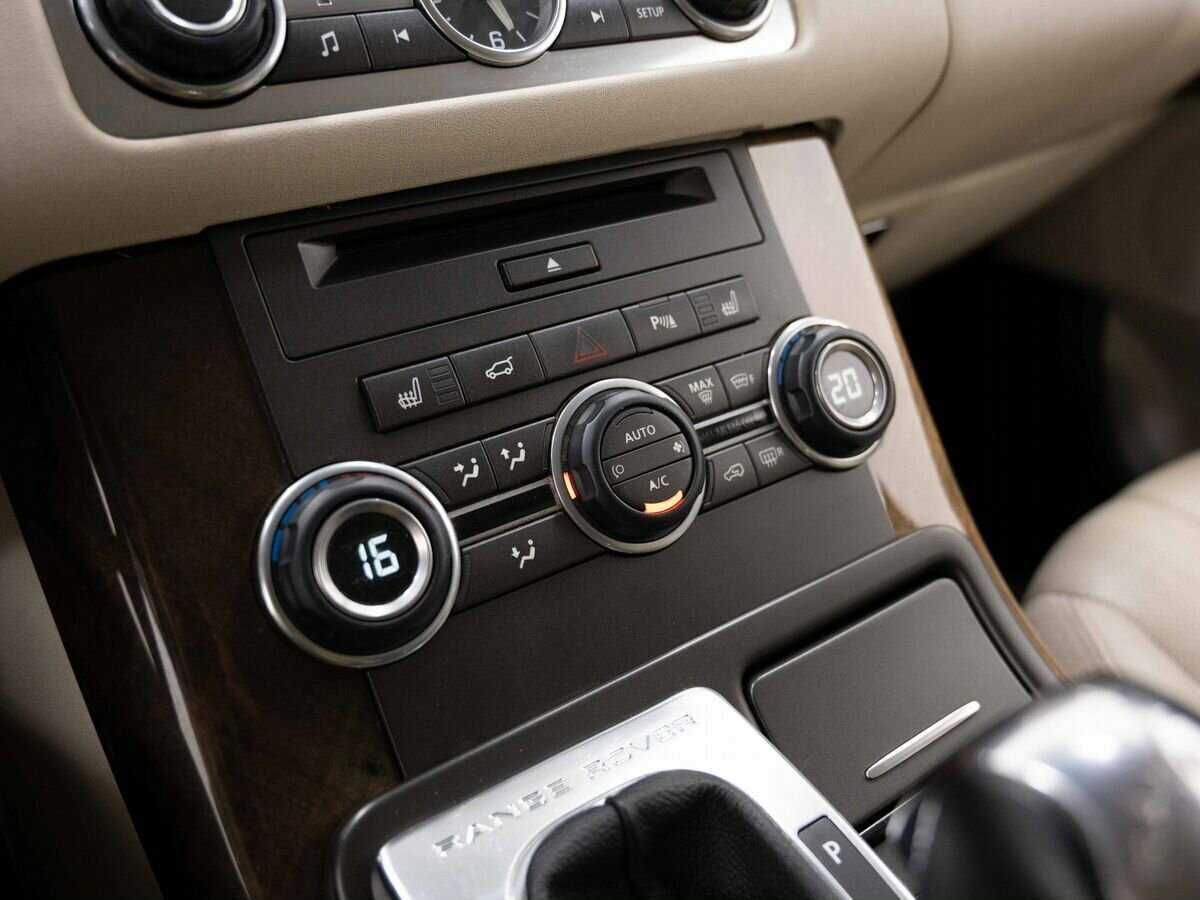 Land Rover Range Rover Sport с пробегом — 2012 год. Фото: #27