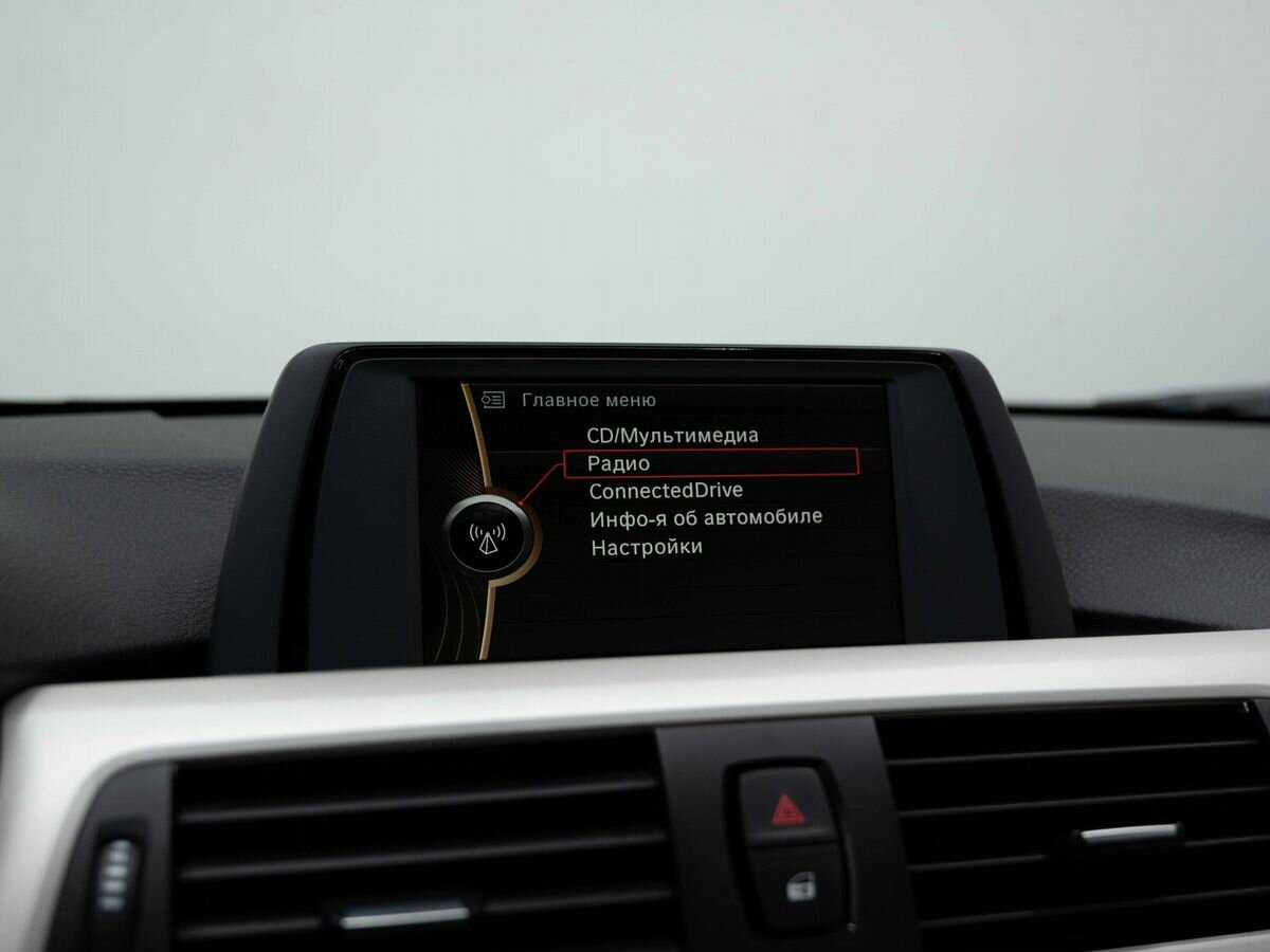 BMW 3 серии с пробегом — 2014 год. Фото: #17