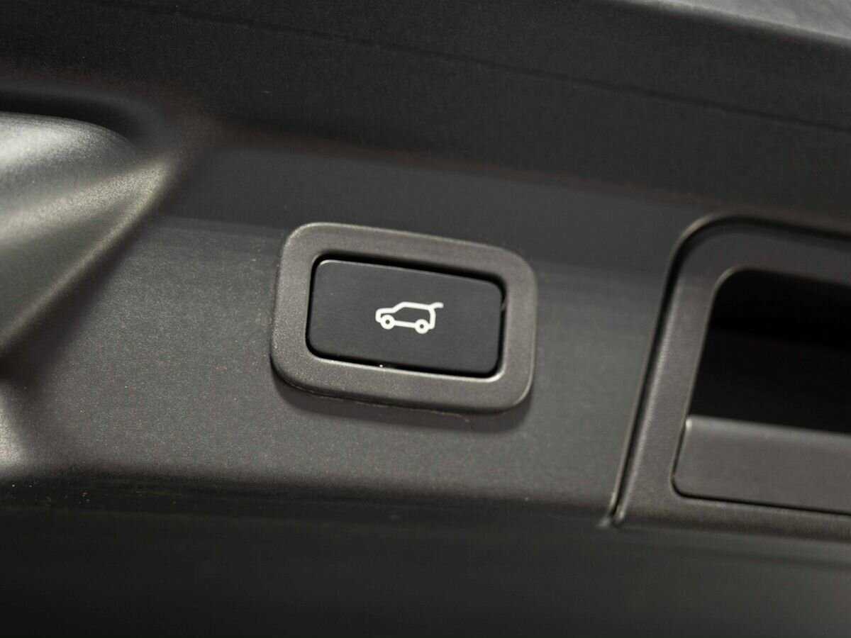 Land Rover Range Rover Velar с пробегом — 2019 год. Фото: #23