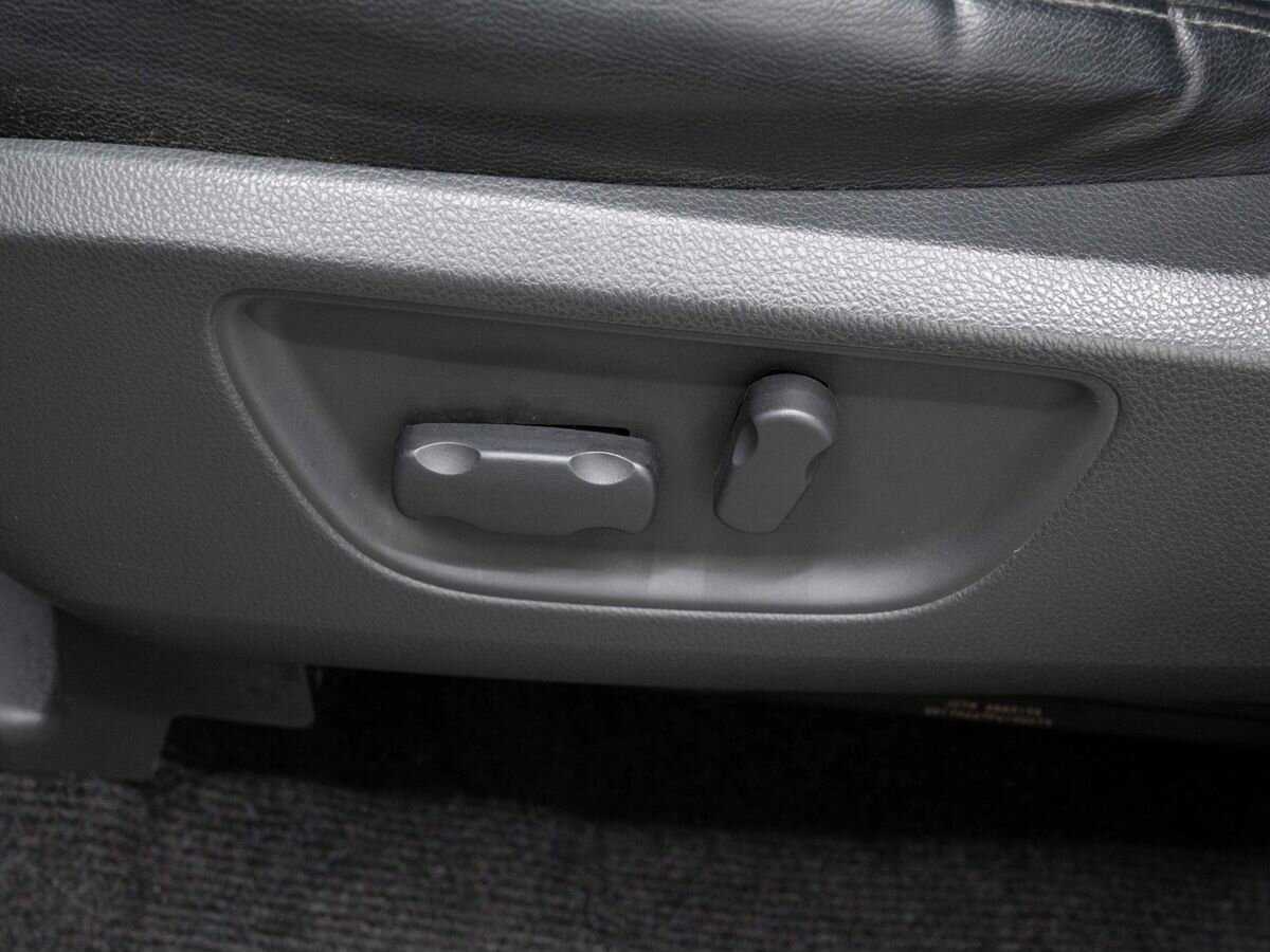 Mitsubishi Pajero Sport с пробегом — 2017 год. Фото: #20