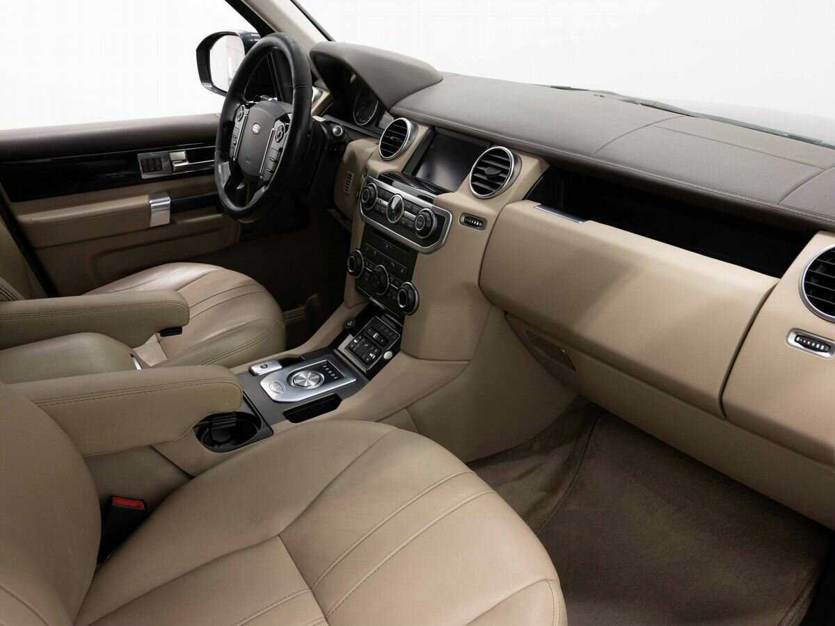 Land Rover Discovery с пробегом — 2014 год. Фото: #10