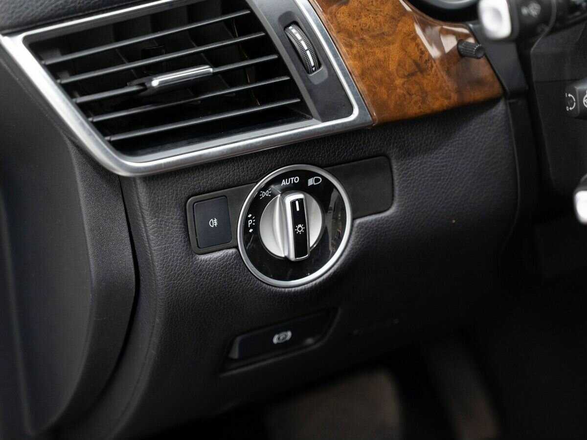 Mercedes-Benz GL-Класс с пробегом — 2013 год. Фото: #16