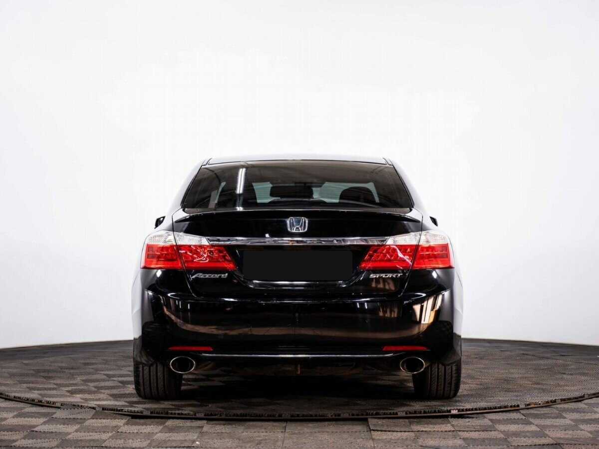 Honda Accord с пробегом — 2013 год. Фото: #4