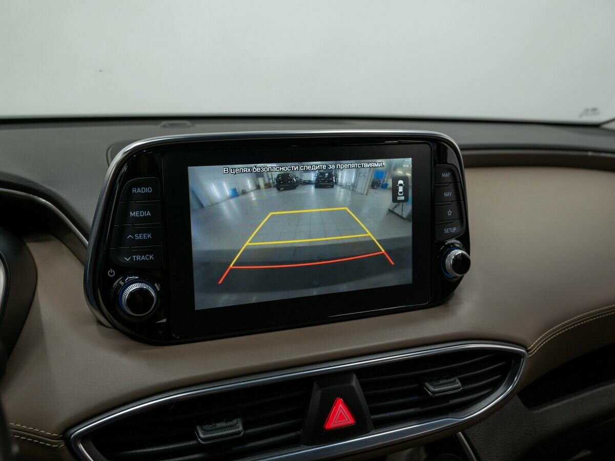 Hyundai Santa Fe с пробегом — 2018 год. Фото: #23