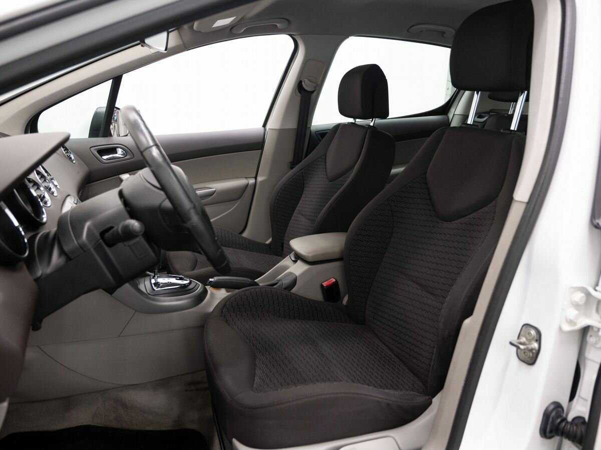 Peugeot 308 с пробегом — 2008 год. Фото: #7