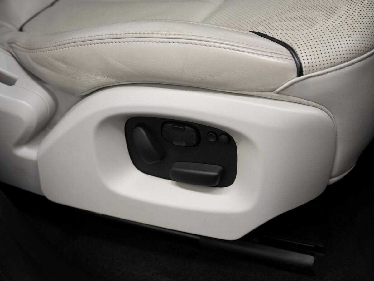 Land Rover Range Rover Sport с пробегом — 2013 год. Фото: #12