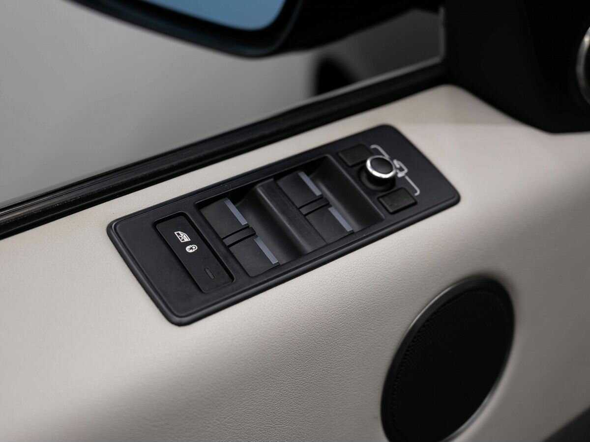 Land Rover Range Rover Sport с пробегом — 2013 год. Фото: #18