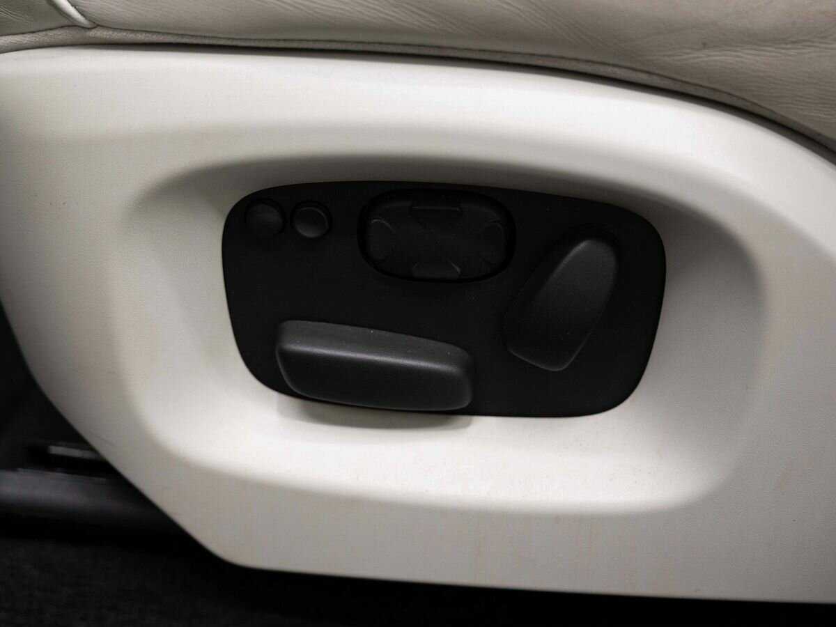 Land Rover Range Rover Sport с пробегом — 2013 год. Фото: #19