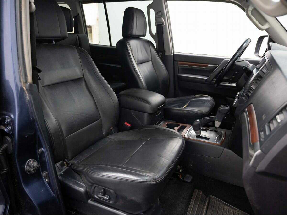 Mitsubishi Pajero с пробегом — 2008 год. Фото: #11