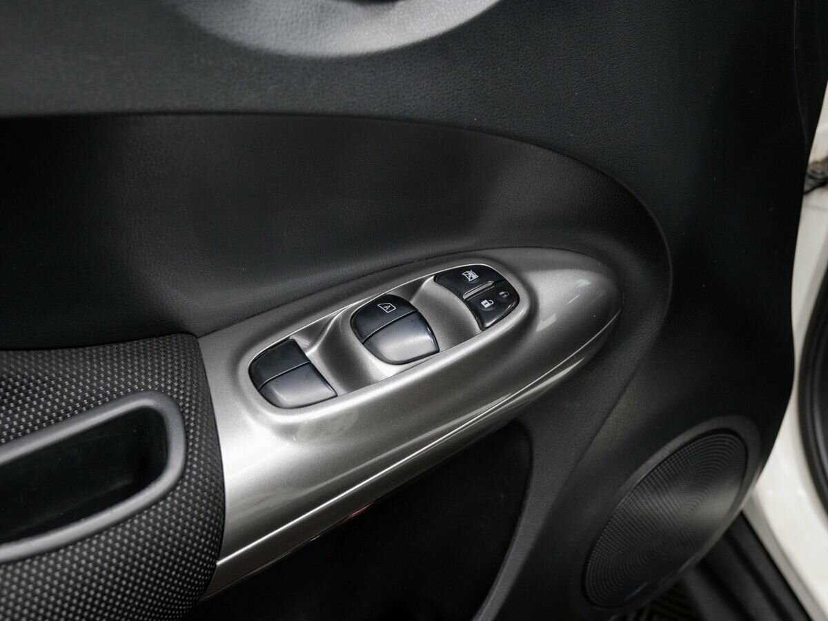 Nissan Juke с пробегом — 2011 год. Фото: #15