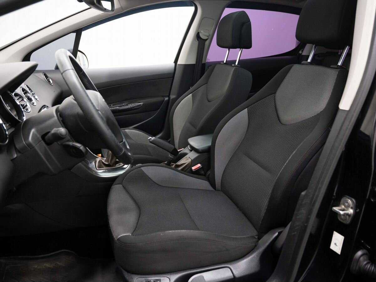 Peugeot 308 с пробегом — 2010 год. Фото: #7