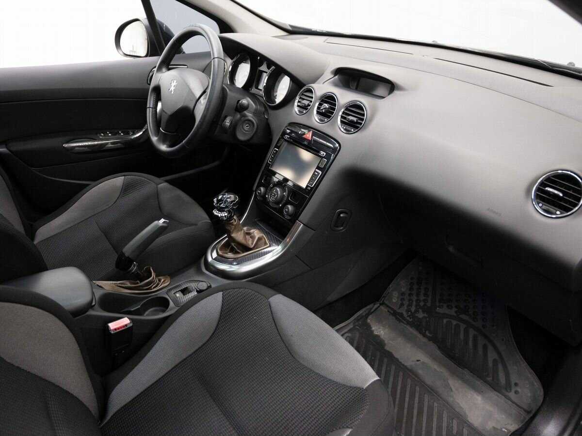 Peugeot 308 с пробегом — 2010 год. Фото: #10