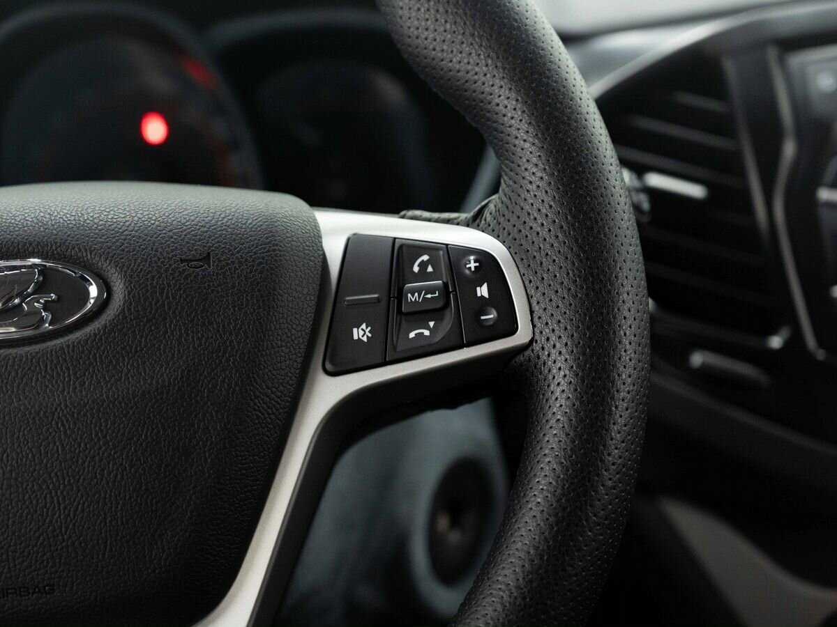 Lada (ВАЗ) Vesta с пробегом — 2020 год. Фото: #15