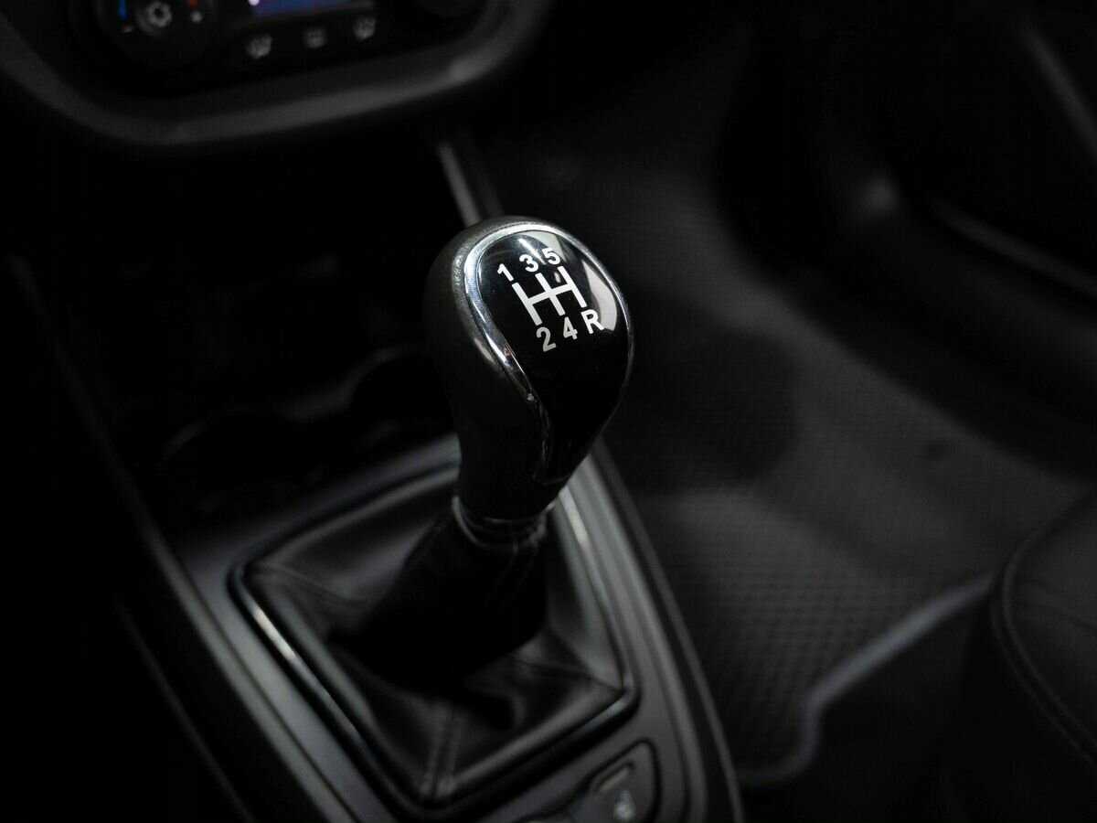 Lada (ВАЗ) Vesta с пробегом — 2020 год. Фото: #21