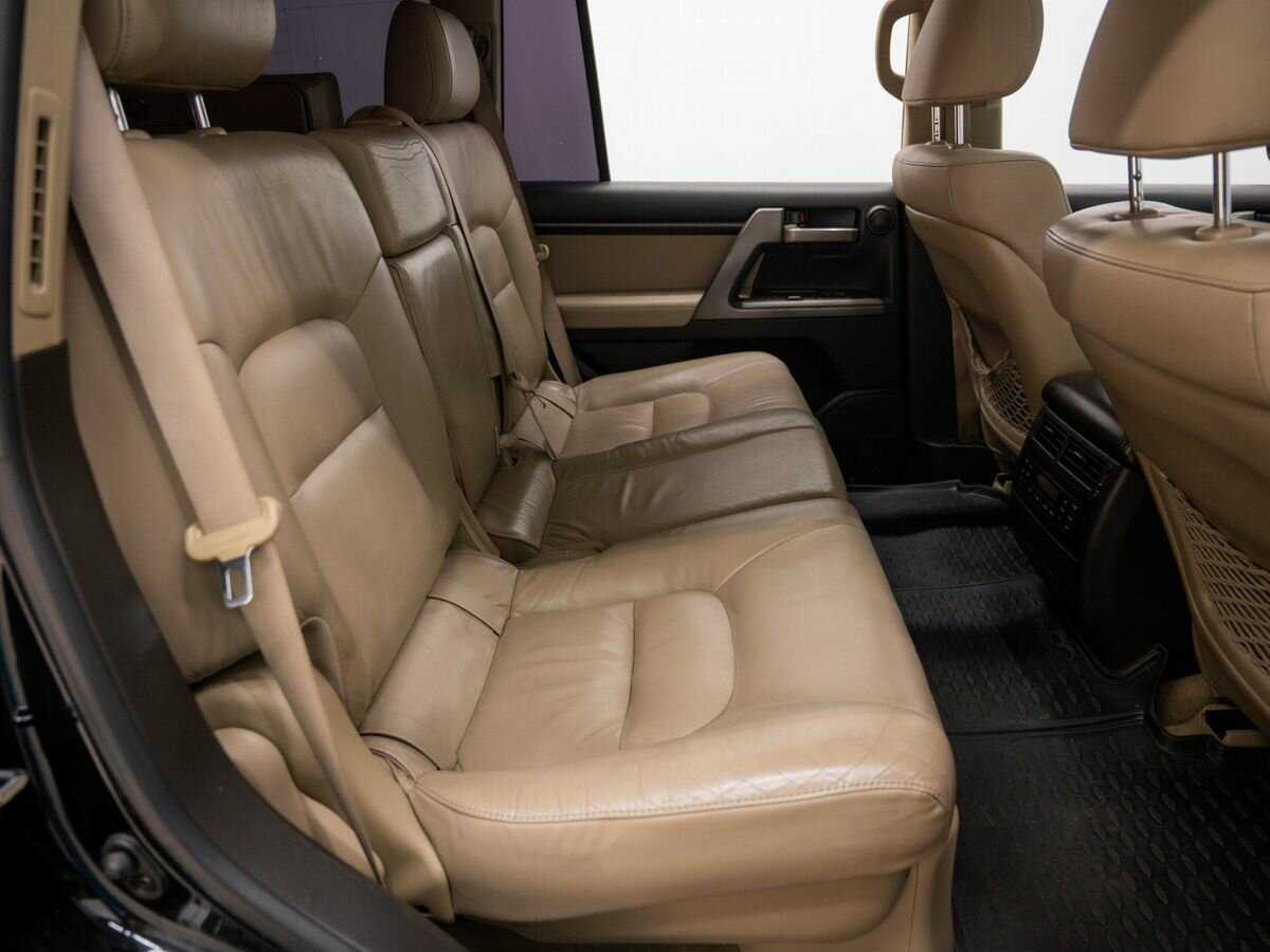 Toyota Land Cruiser с пробегом — 2011 год. Фото: #8