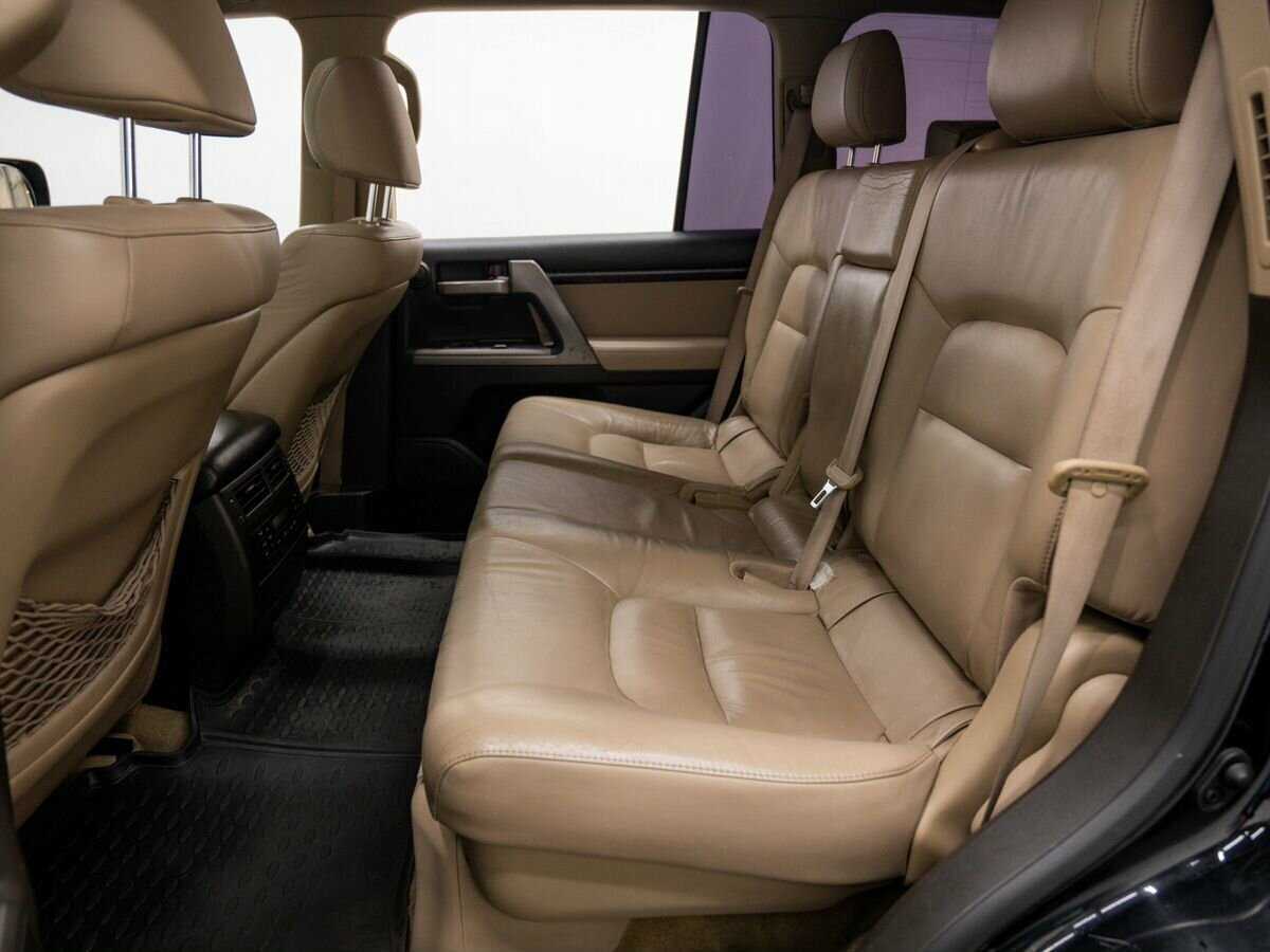 Toyota Land Cruiser с пробегом — 2011 год. Фото: #12