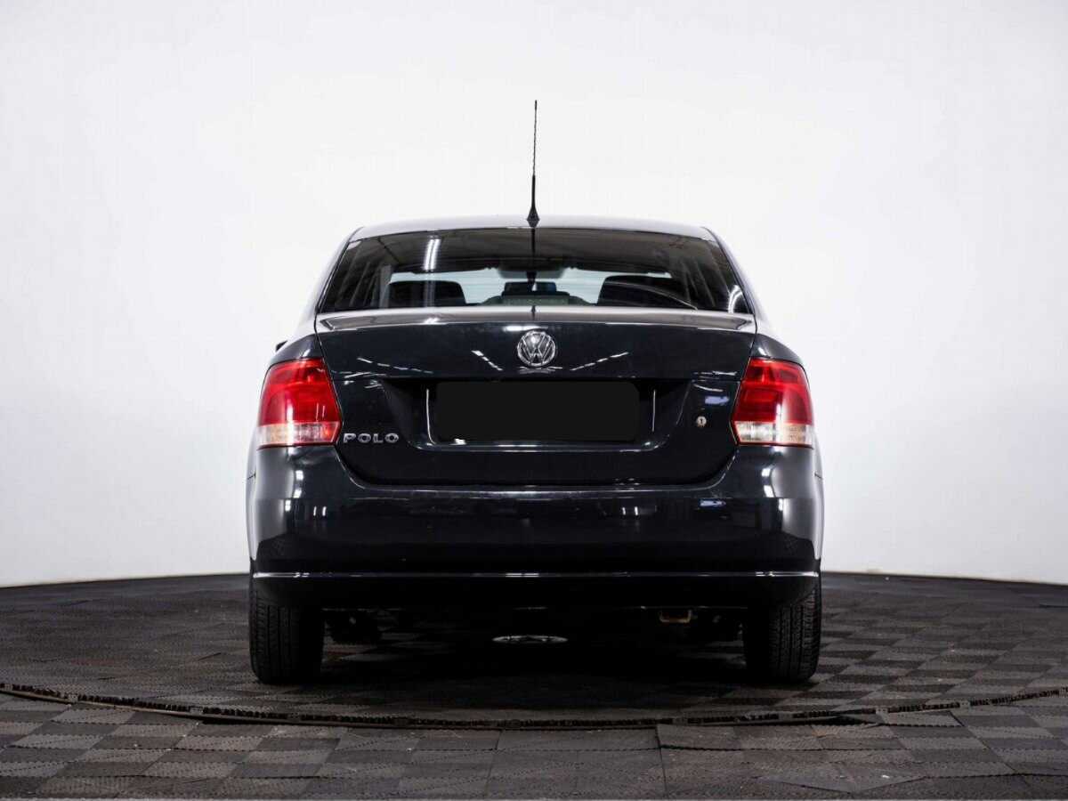 Volkswagen Polo с пробегом — 2011 год. Фото: #4
