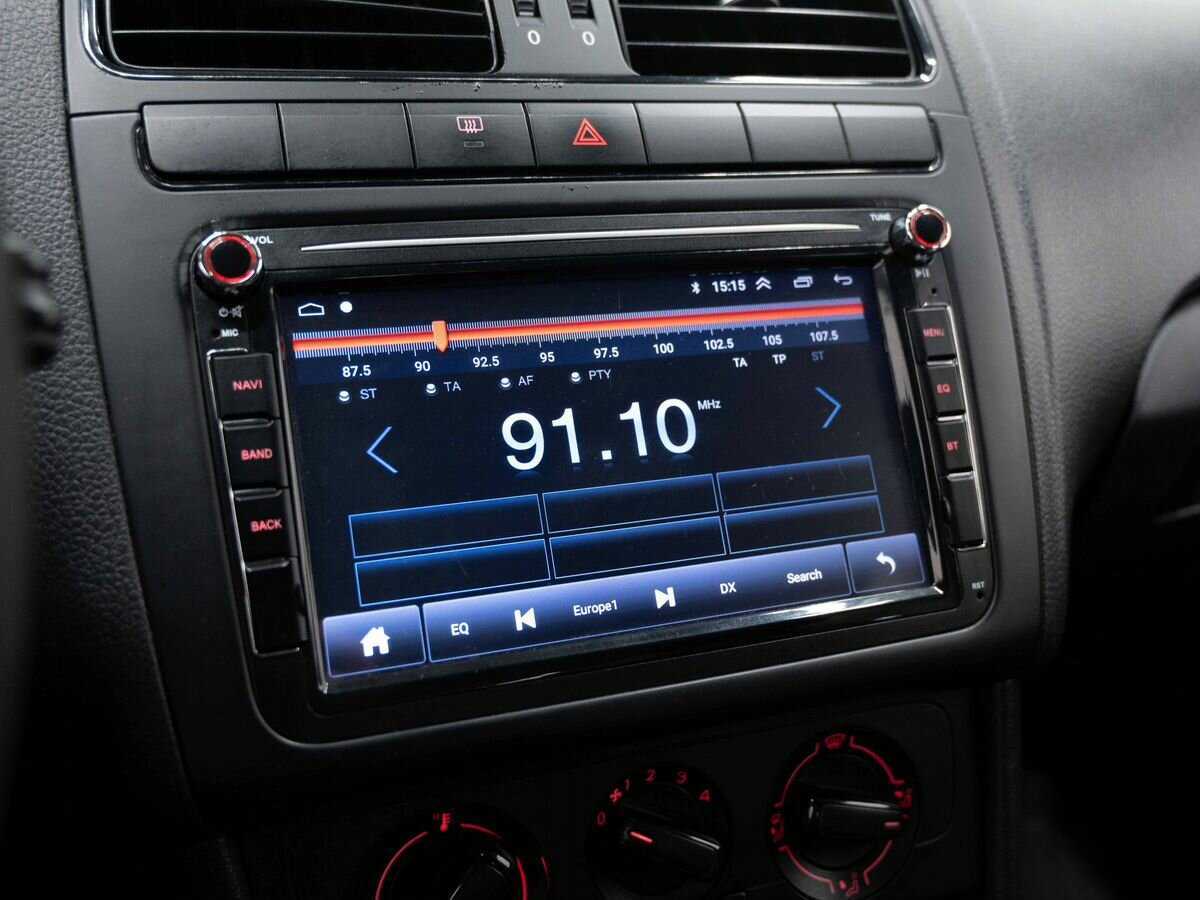 Volkswagen Polo с пробегом — 2011 год. Фото: #17