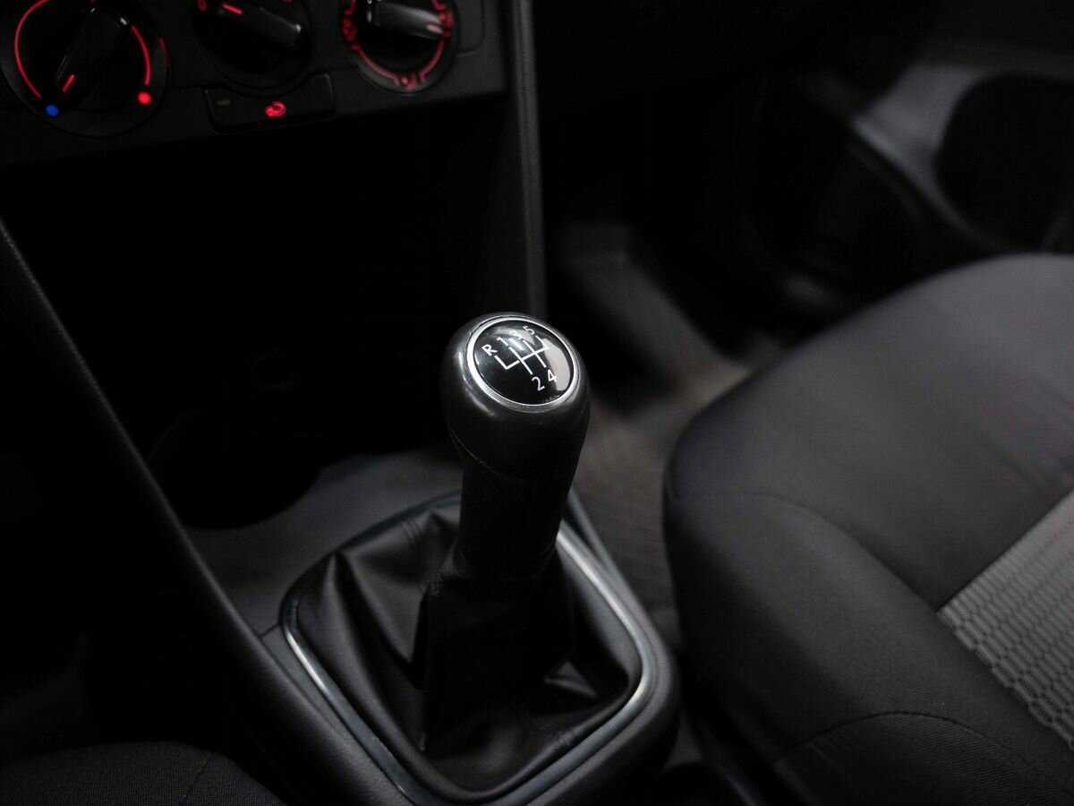 Volkswagen Polo с пробегом — 2011 год. Фото: #19