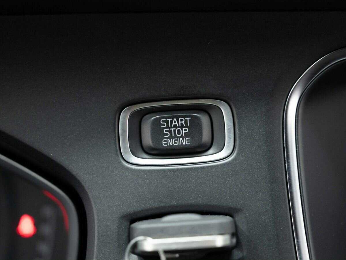 Volvo V40 Cross Country с пробегом — 2017 год. Фото: #18