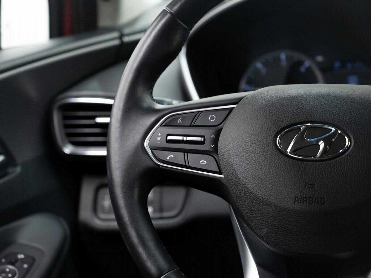 Hyundai Santa Fe с пробегом — 2019 год. Фото: #14
