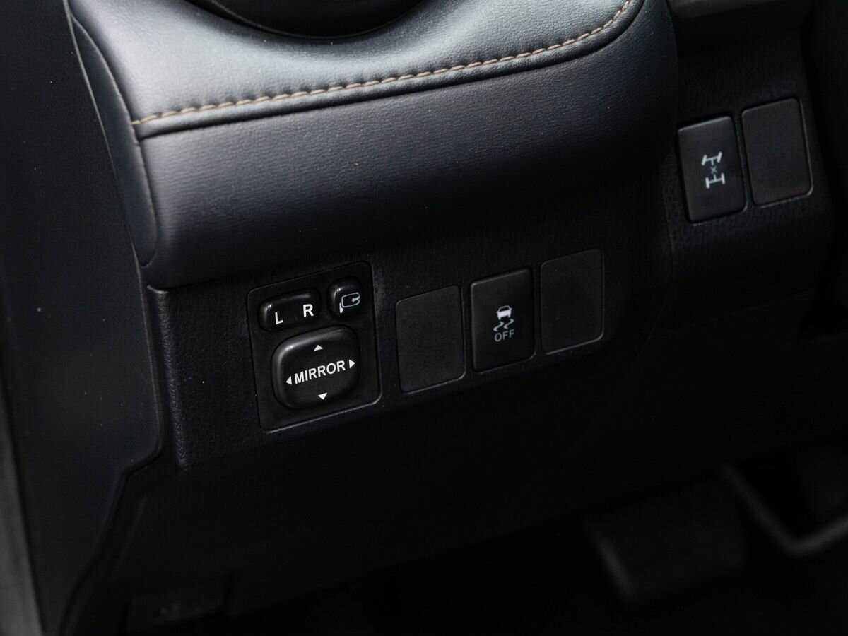 Toyota RAV4 с пробегом — 2014 год. Фото: #15