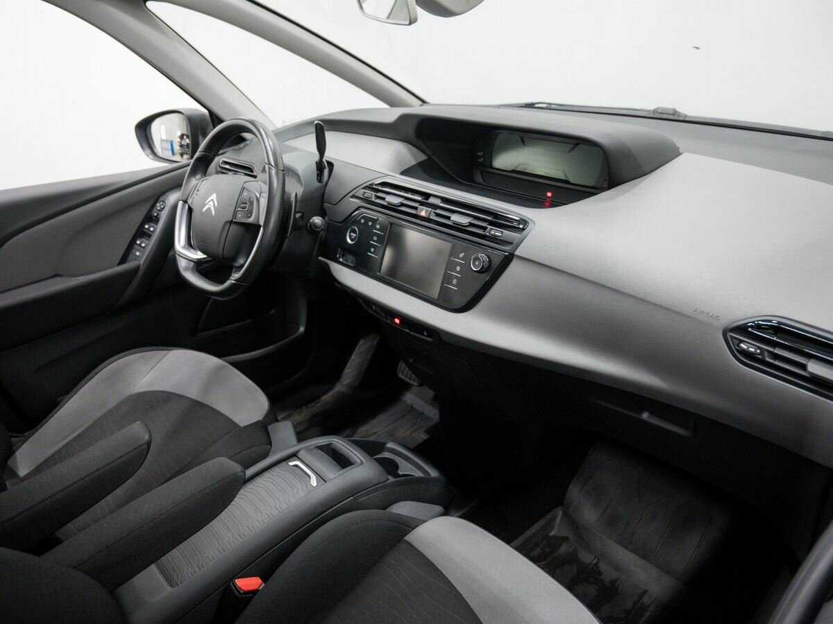 Citroen C4 Picasso с пробегом — 2016 год. Фото: #6