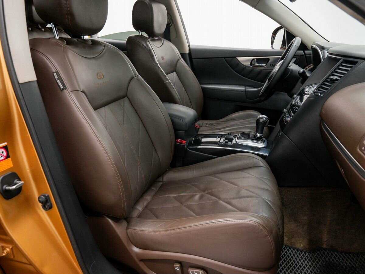 Infiniti FX с пробегом — 2009 год. Фото: #7