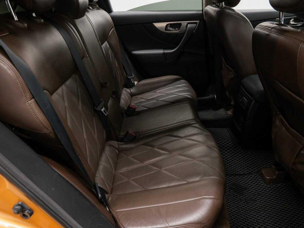 Infiniti FX с пробегом — 2009 год. Фото: #8