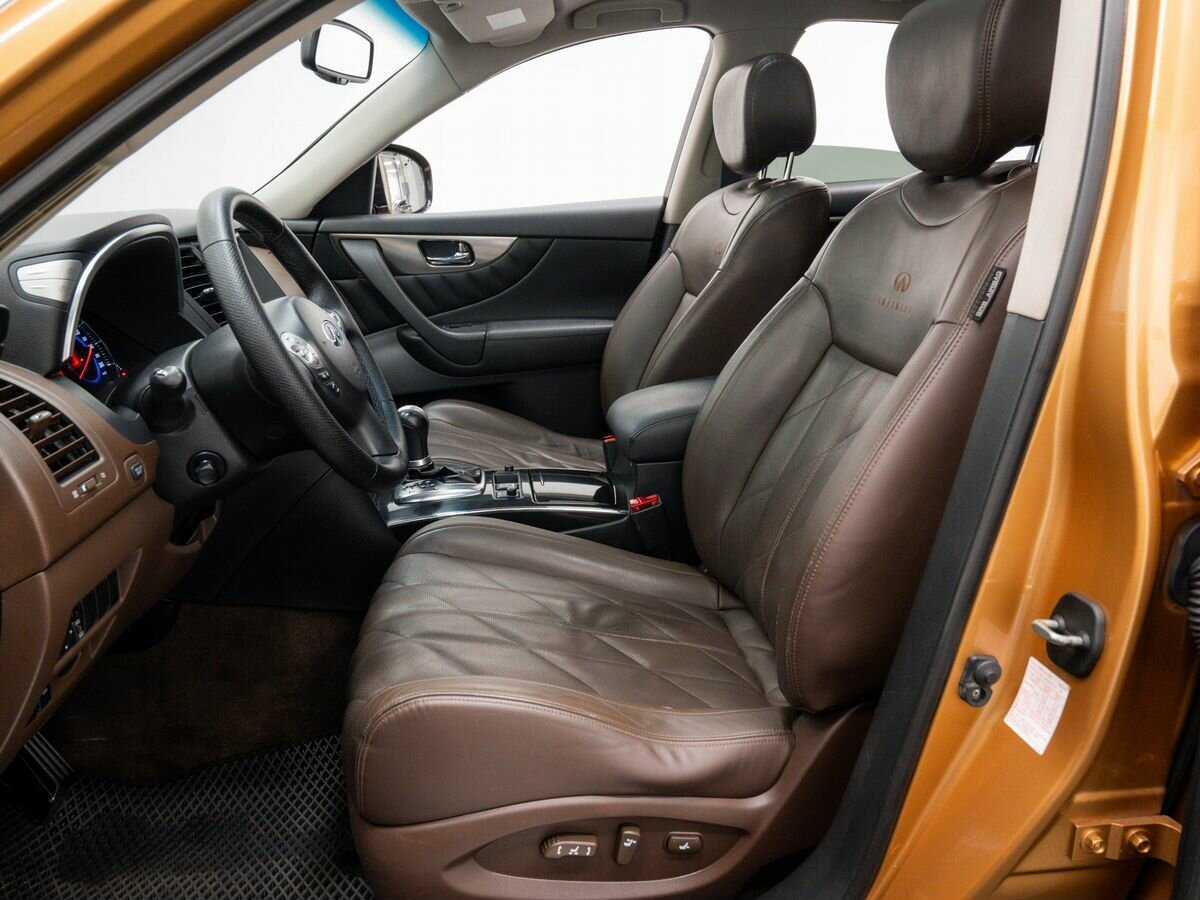 Infiniti FX с пробегом — 2009 год. Фото: #13