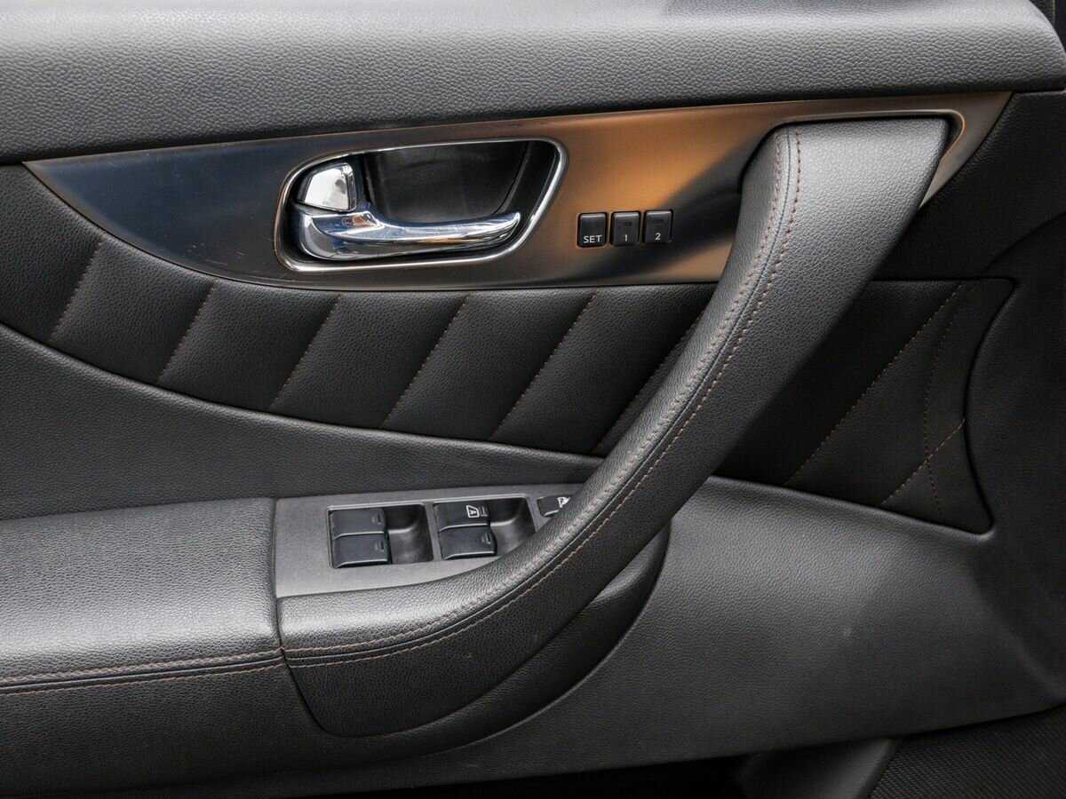 Infiniti FX с пробегом — 2009 год. Фото: #14