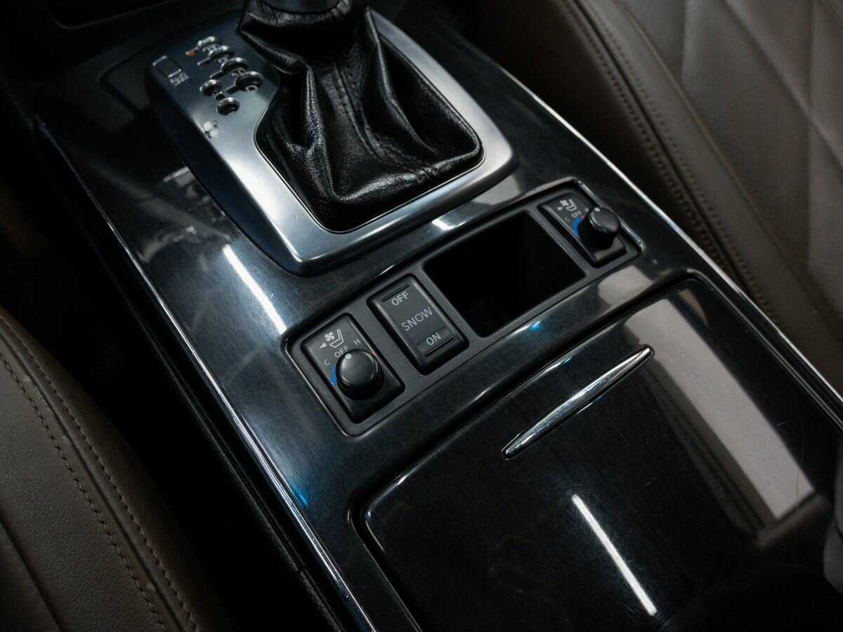 Infiniti FX с пробегом — 2009 год. Фото: #18