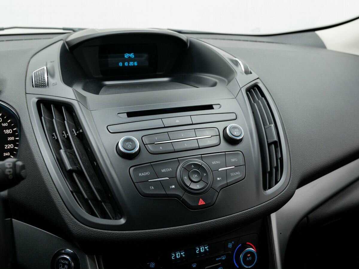 Ford Kuga с пробегом — 2016 год. Фото: #18