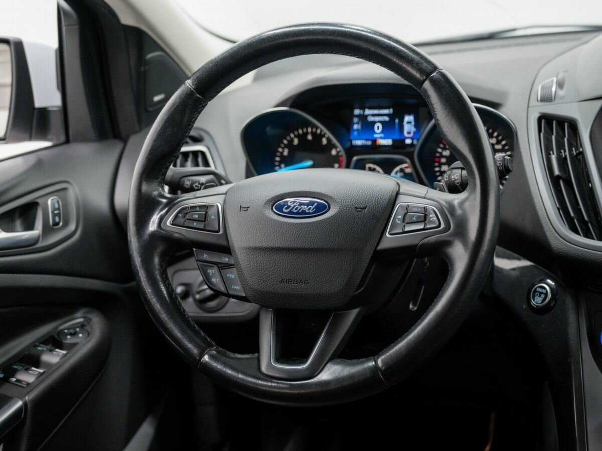 Ford Kuga с пробегом — 2016 год. Фото: #10