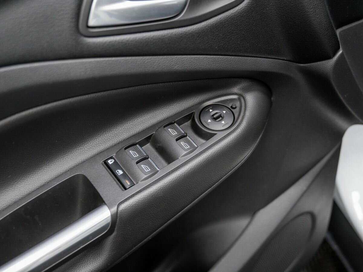 Ford Kuga с пробегом — 2016 год. Фото: #14