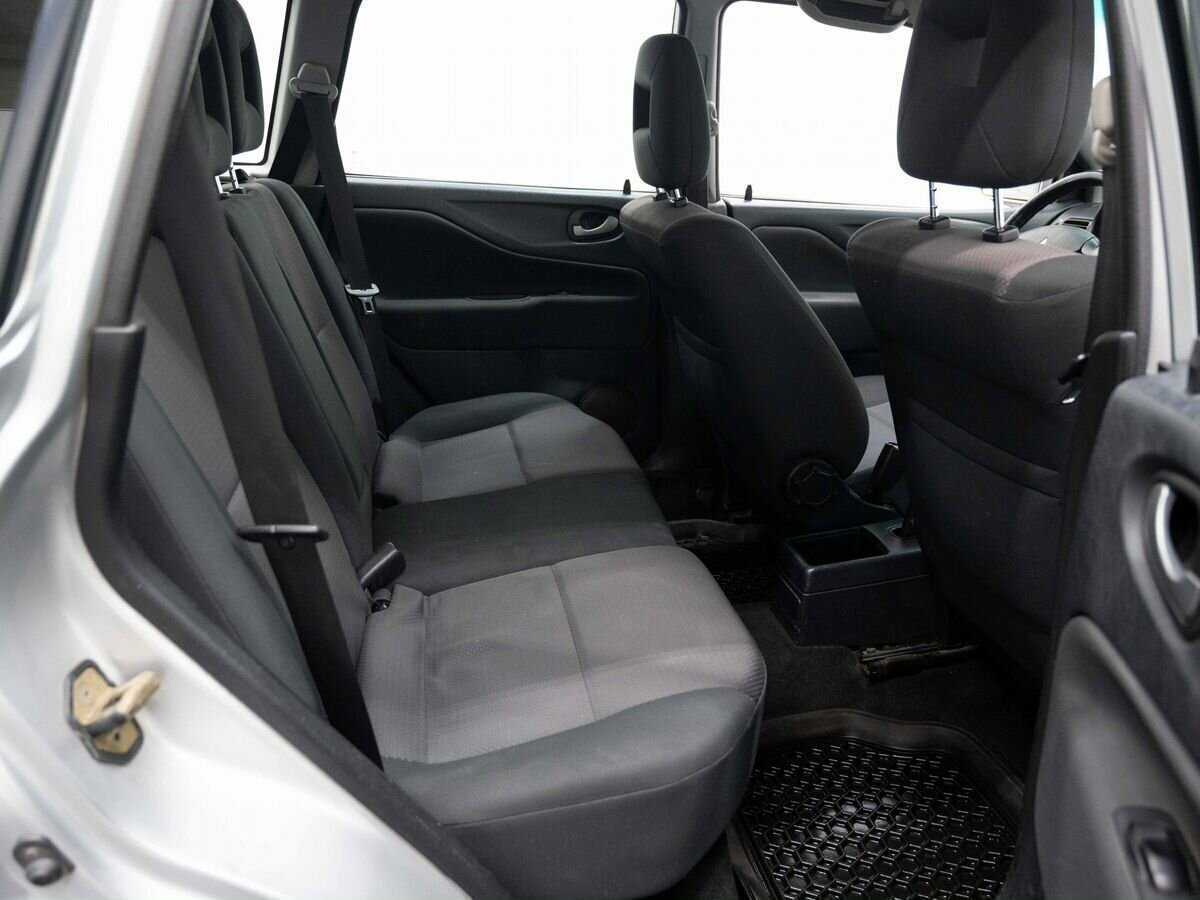 Mitsubishi Space Star с пробегом — 2002 год. Фото: #9