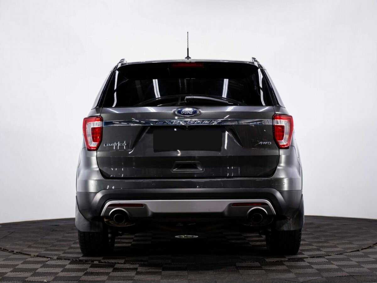 Ford Explorer с пробегом — 2016 год. Фото: #4