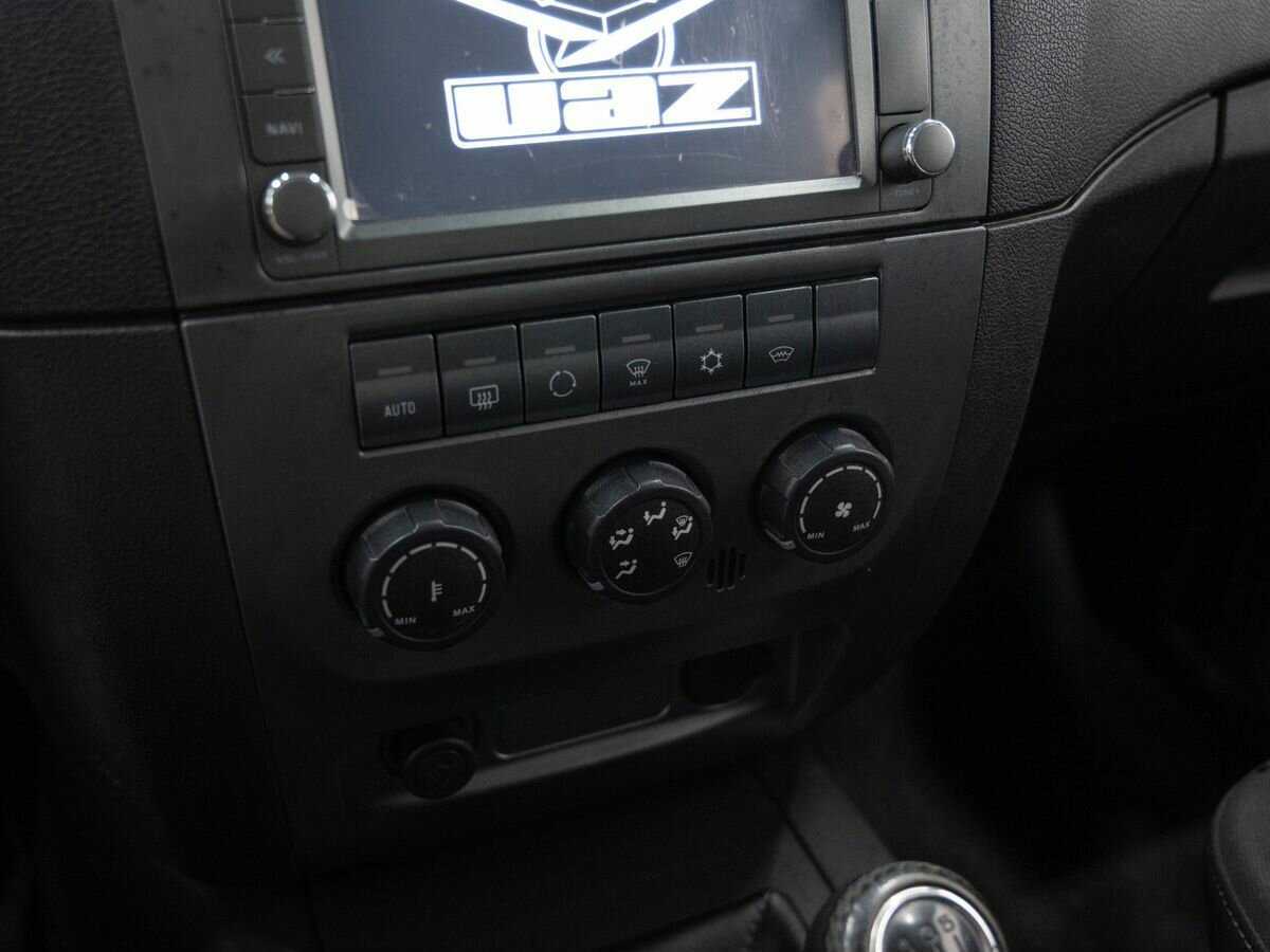 УАЗ Patriot с пробегом — 2015 год. Фото: #20