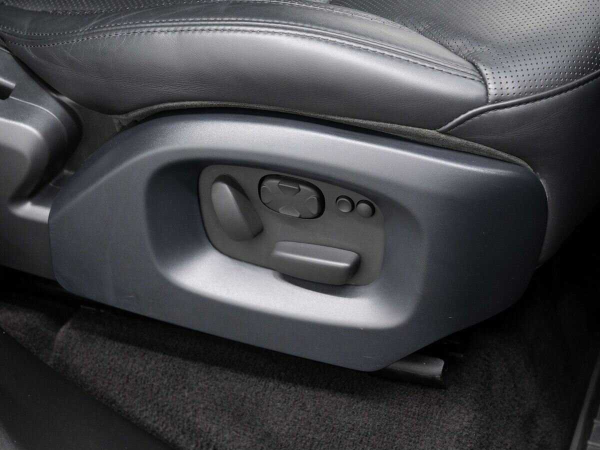 Land Rover Range Rover Sport с пробегом — 2014 год. Фото: #12