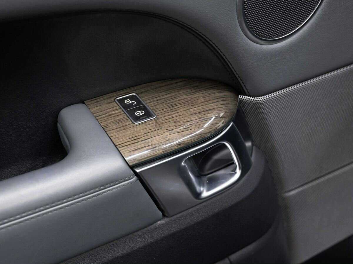 Land Rover Range Rover Sport с пробегом — 2014 год. Фото: #17