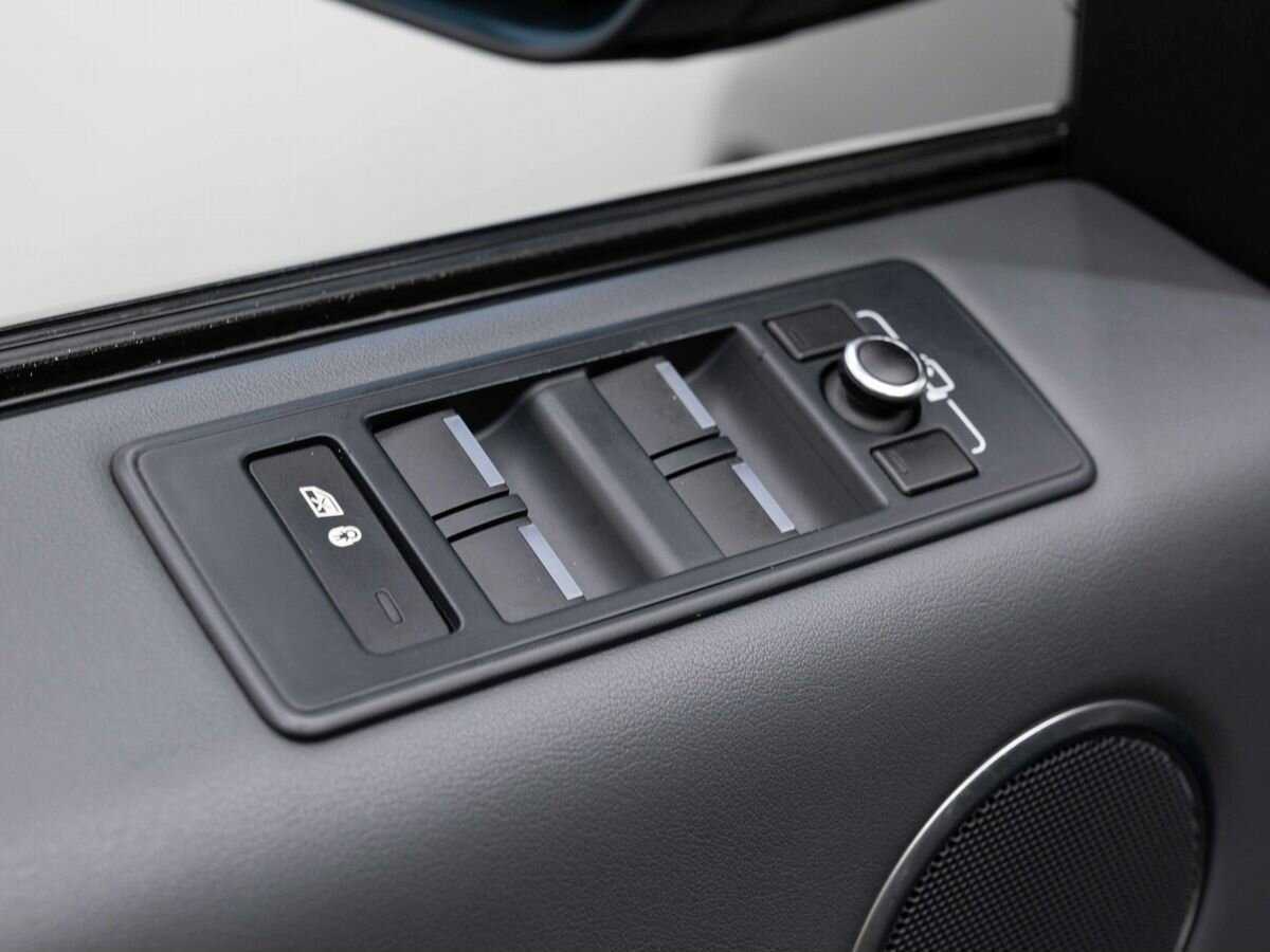 Land Rover Range Rover Sport с пробегом — 2014 год. Фото: #18