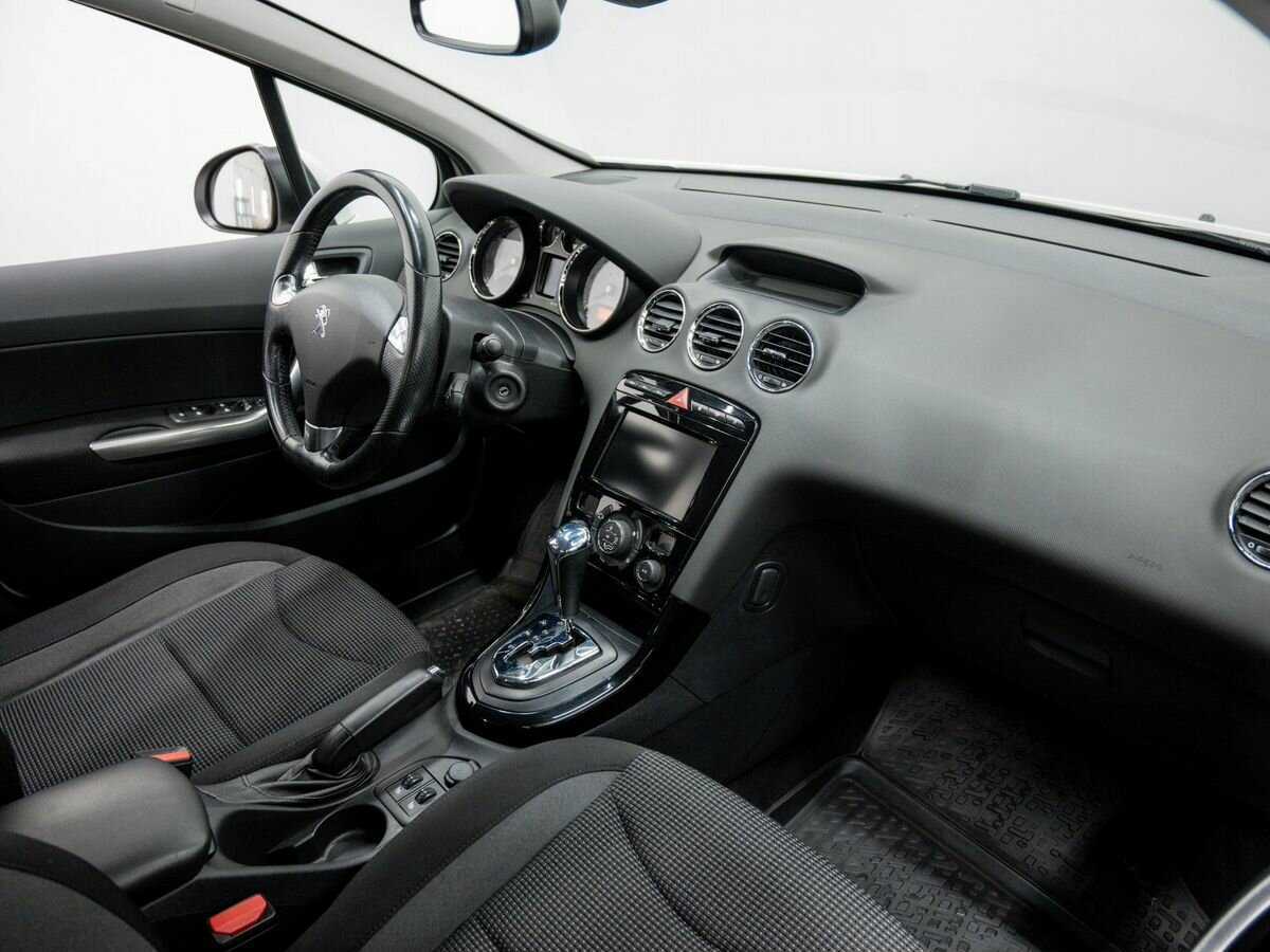 Peugeot 408 с пробегом — 2017 год. Фото: #6