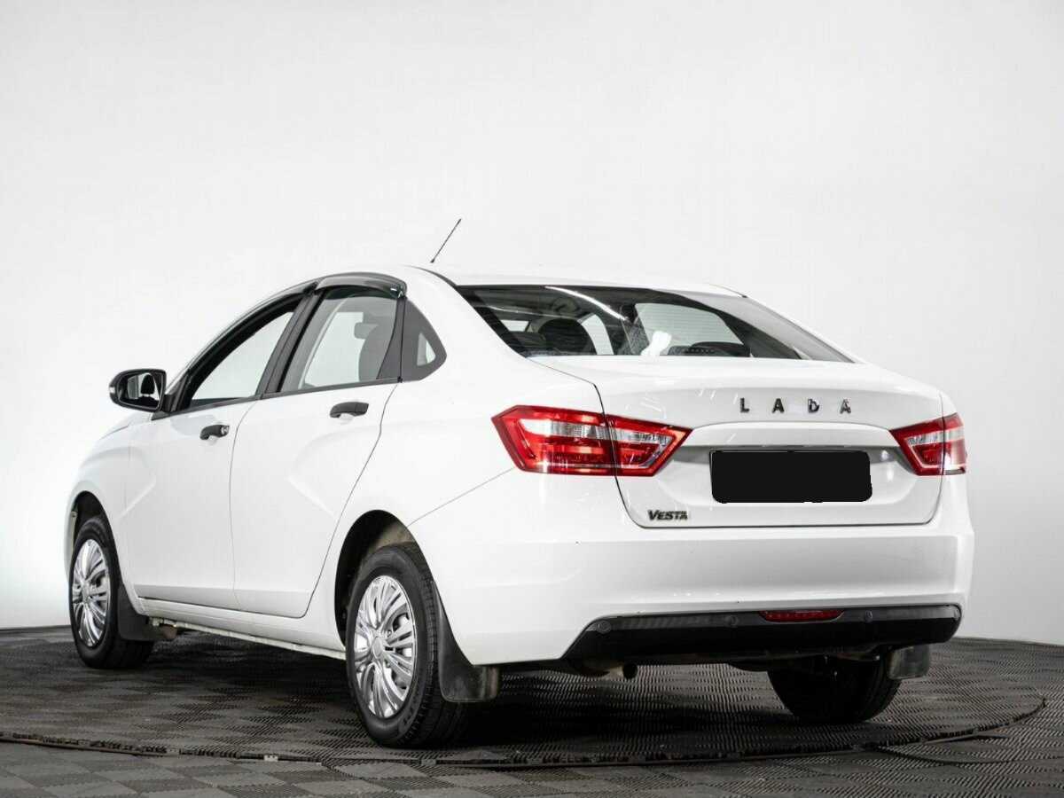 Lada (ВАЗ) Vesta с пробегом — 2019 год. Фото: #5