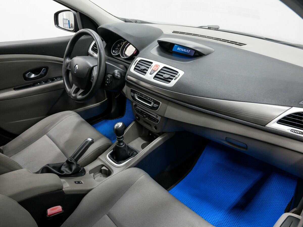 Renault Megane с пробегом — 2009 год. Фото: #6