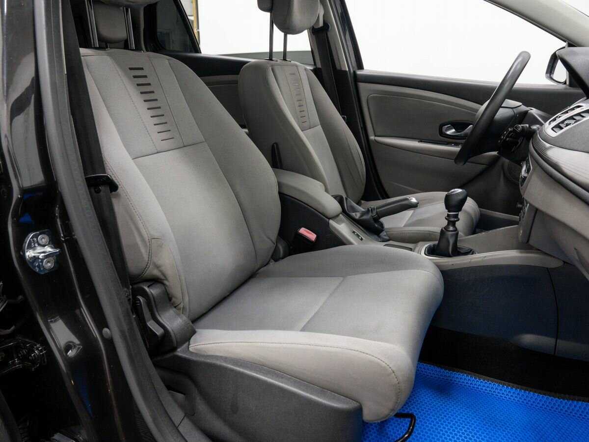 Renault Megane с пробегом — 2009 год. Фото: #7