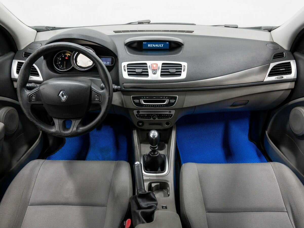 Renault Megane с пробегом — 2009 год. Фото: #9