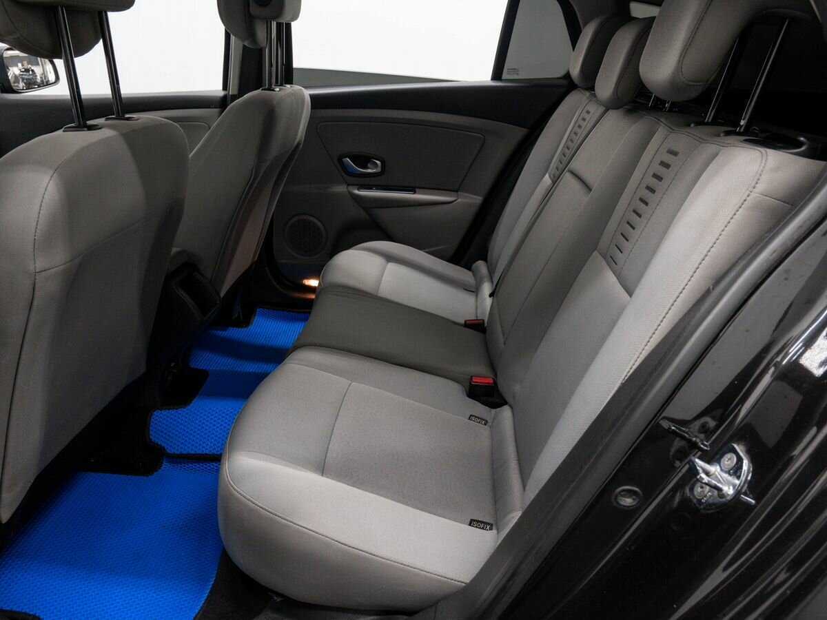 Renault Megane с пробегом — 2009 год. Фото: #11