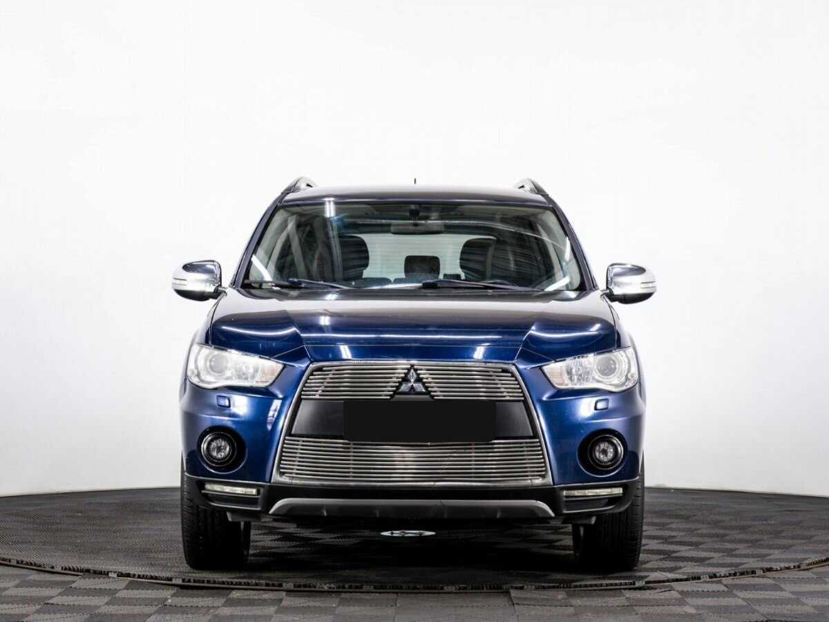 Mitsubishi Outlander с пробегом — 2011 год. Фото: #1