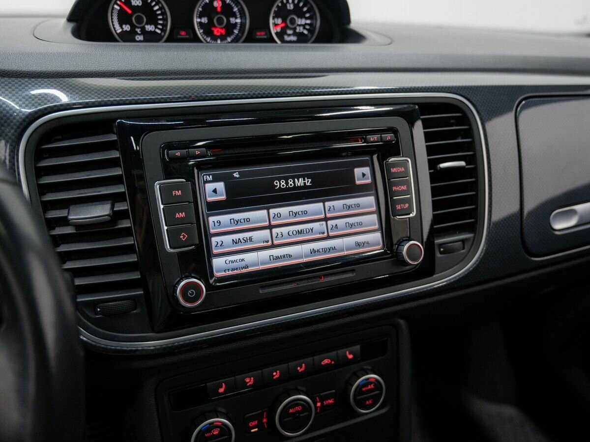 Volkswagen Beetle с пробегом — 2014 год. Фото: #18